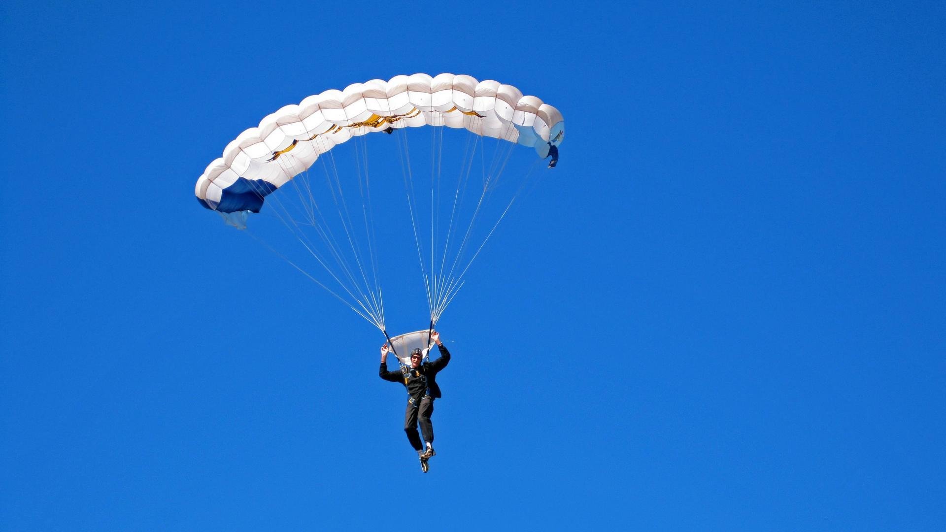 中国冰壶队世锦赛表现亮眼，新生代选手展现强劲实力
